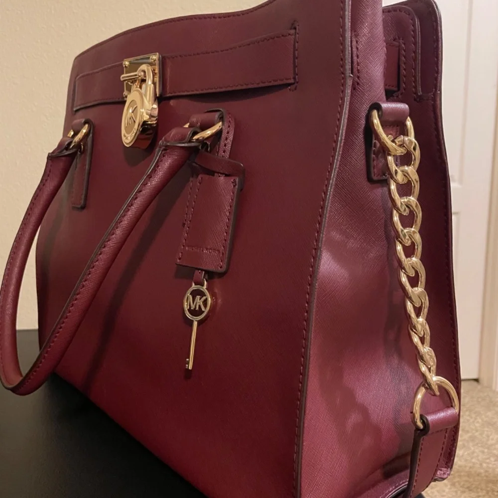 Michael Kors Hamilton Tote - Picture 3 of 5